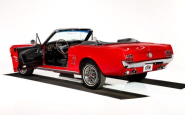 Ford-Mustang-1966-Candy-Apple-Red-Black-Pony-49