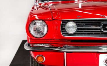 Ford-Mustang-1966-Candy-Apple-Red-Black-Pony-6