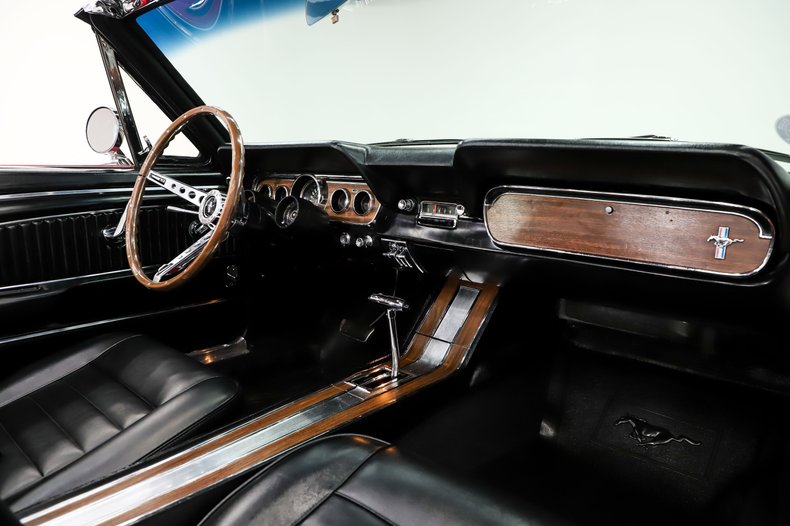 Ford-Mustang-1966-Candy-Apple-Red-Black-Pony-7