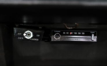 Ford-Mustang-1966-Candy-Apple-Red-Black-Pony-9