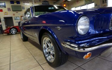 Ford-Mustang-1966-Classic-Car-12