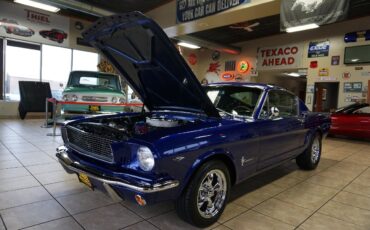 Ford-Mustang-1966-Classic-Car-32