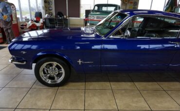 Ford-Mustang-1966-Classic-Car-37