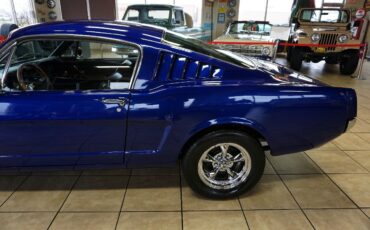 Ford-Mustang-1966-Classic-Car-38