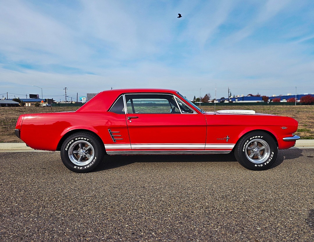 Ford-Mustang-1966-Coupe-1