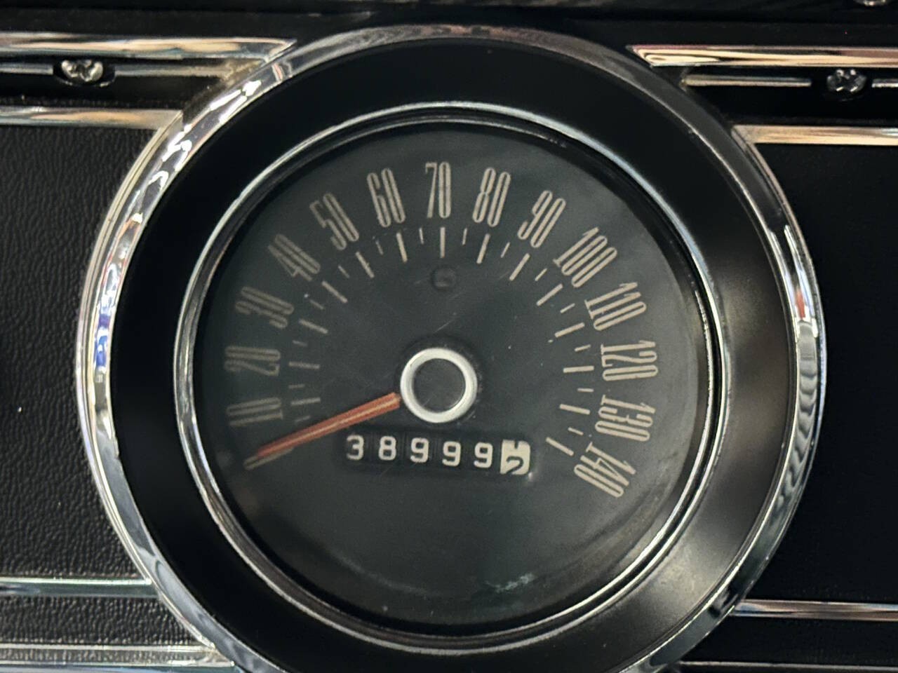 Ford-Mustang-1966-Coupe-12