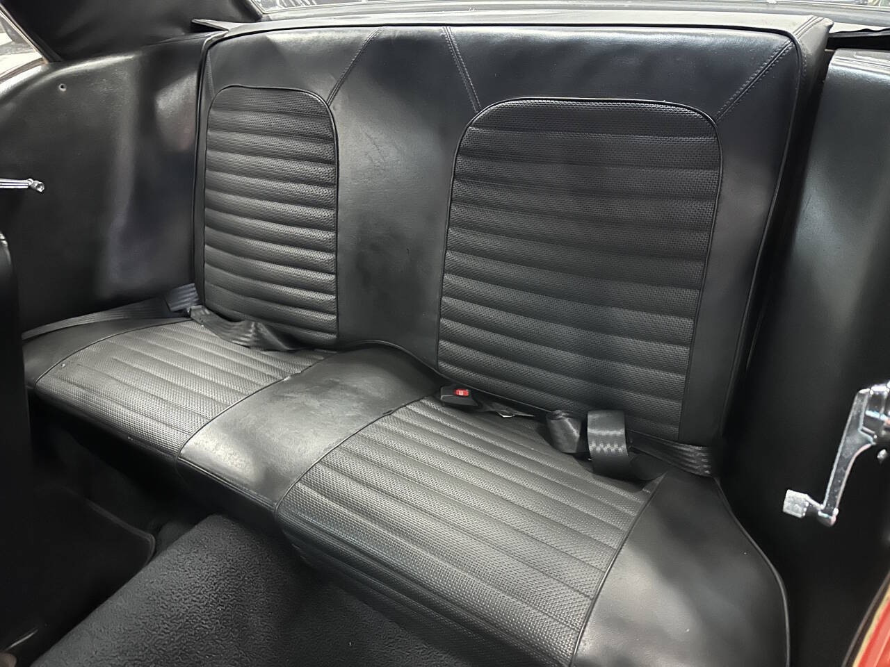 Ford-Mustang-1966-Coupe-16