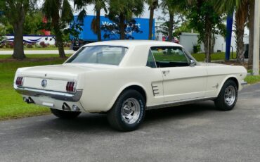 Ford-Mustang-1966-Coupe-18