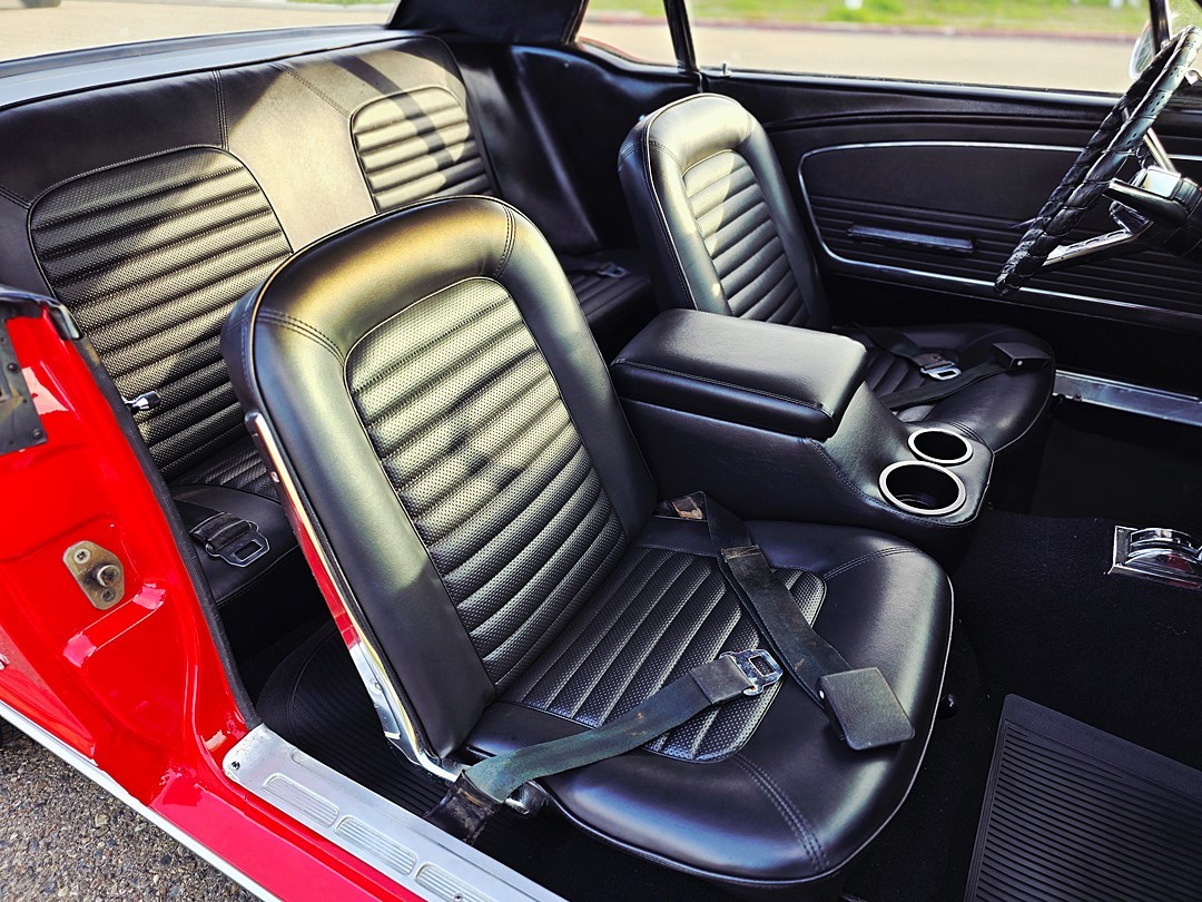 Ford-Mustang-1966-Coupe-28