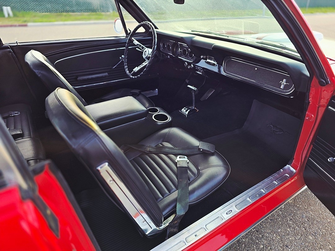 Ford-Mustang-1966-Coupe-30