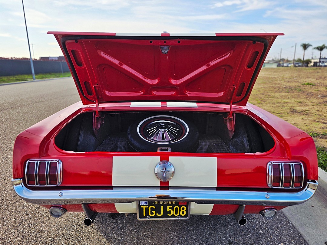 Ford-Mustang-1966-Coupe-36
