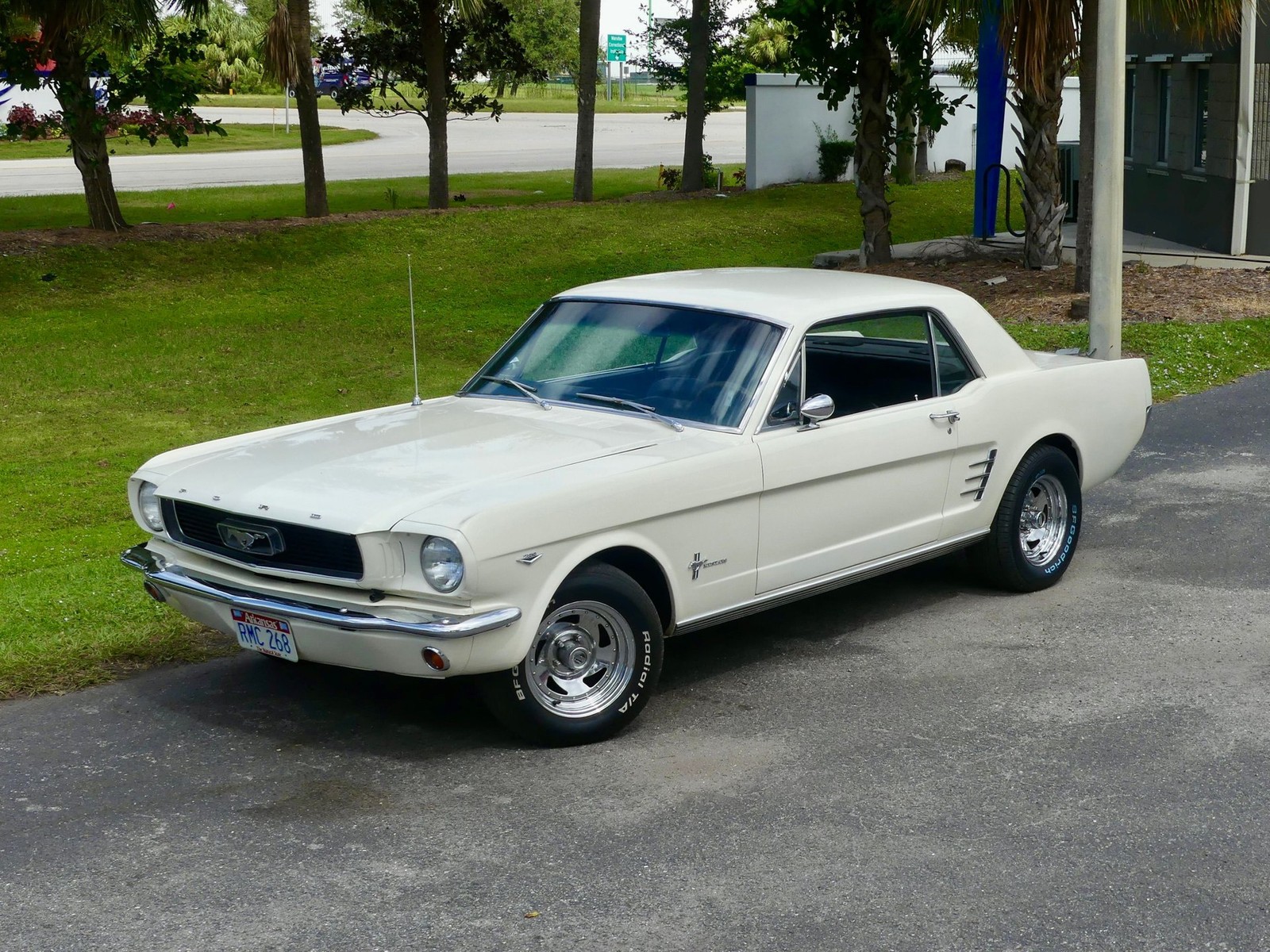 Ford-Mustang-1966-Coupe-7