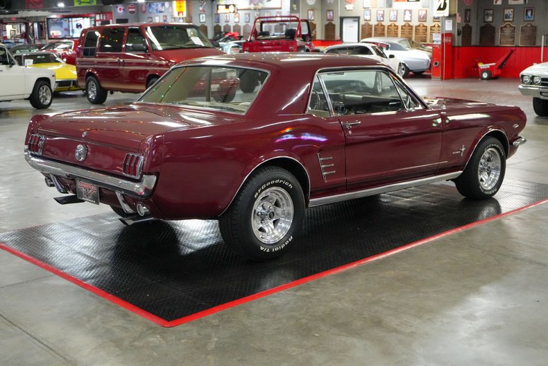 Ford-Mustang-1966-Maroon-Tan-16