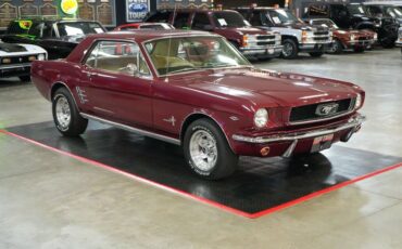 Ford-Mustang-1966-Maroon-Tan-19