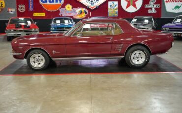 Ford-Mustang-1966-Maroon-Tan-2