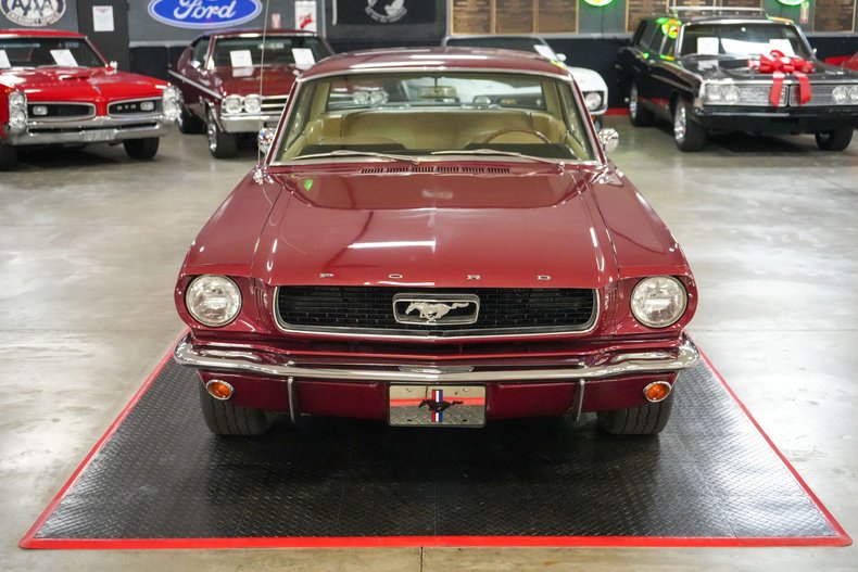 Ford-Mustang-1966-Maroon-Tan-20