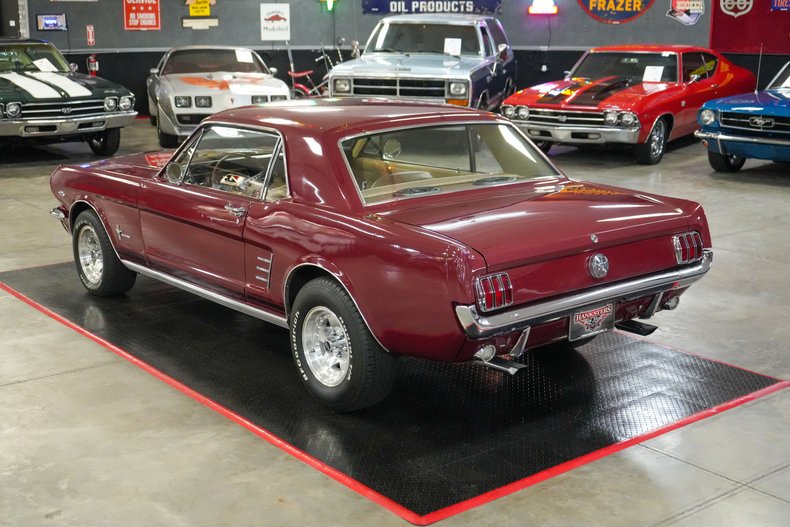 Ford-Mustang-1966-Maroon-Tan-23