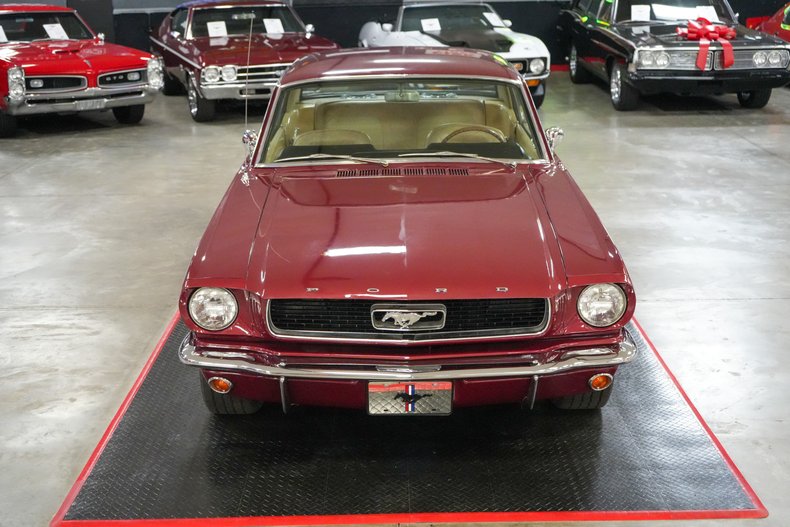 Ford-Mustang-1966-Maroon-Tan-25