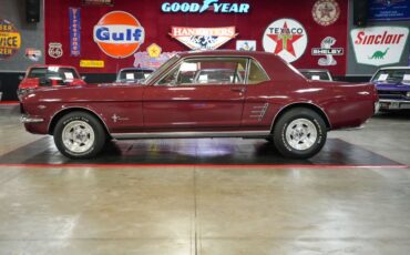 Ford-Mustang-1966-Maroon-Tan-27