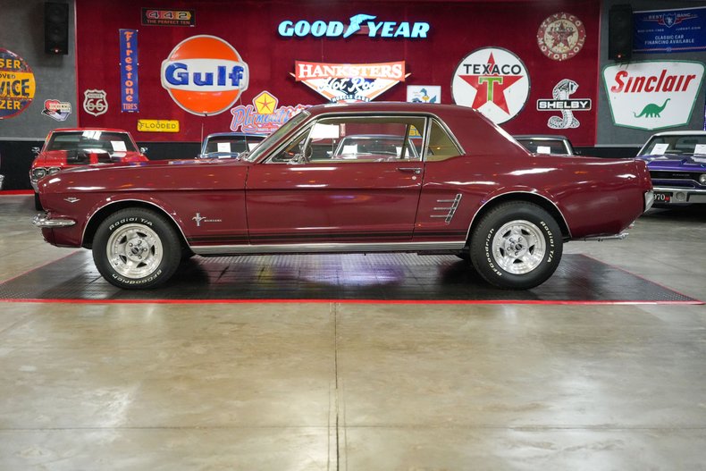 Ford-Mustang-1966-Maroon-Tan-27