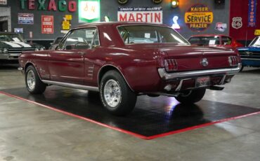 Ford-Mustang-1966-Maroon-Tan-28
