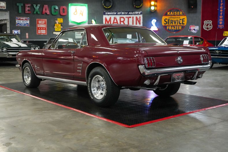 Ford-Mustang-1966-Maroon-Tan-28