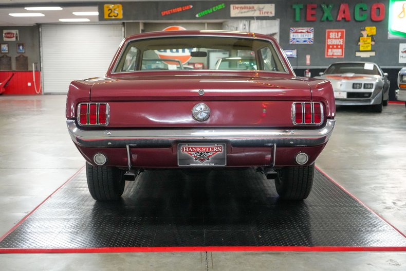 Ford-Mustang-1966-Maroon-Tan-29