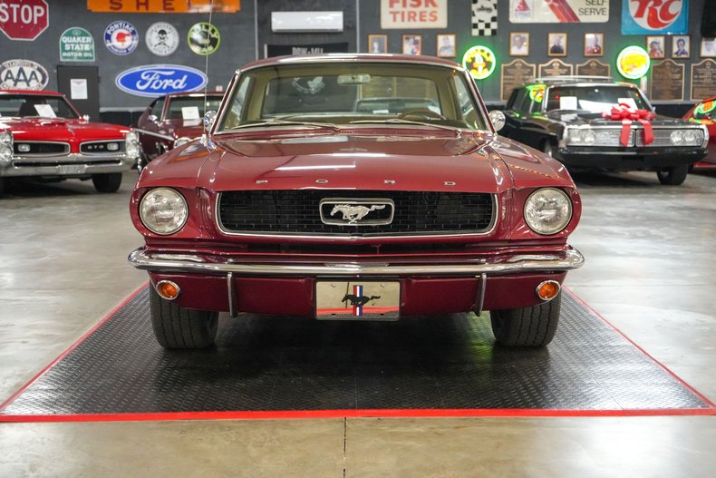 Ford-Mustang-1966-Maroon-Tan-31