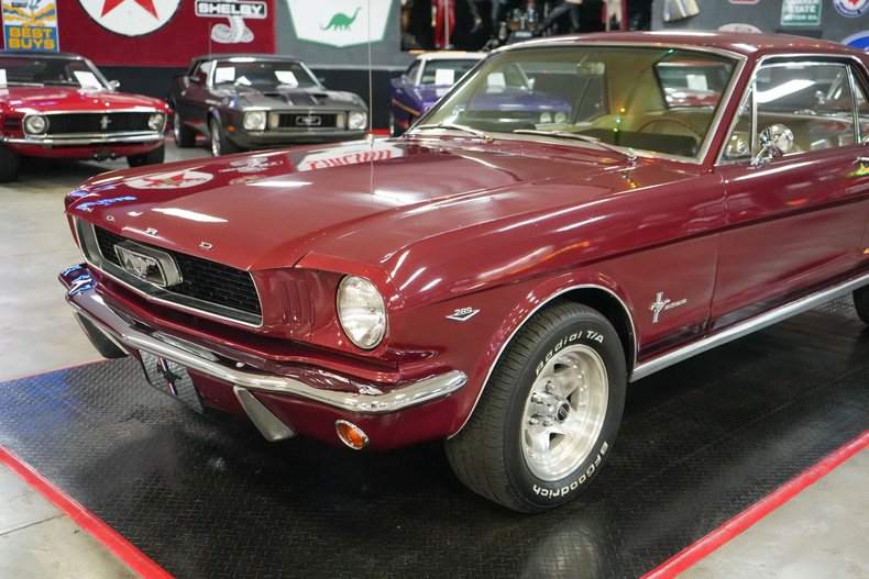 Ford-Mustang-1966-Maroon-Tan-32