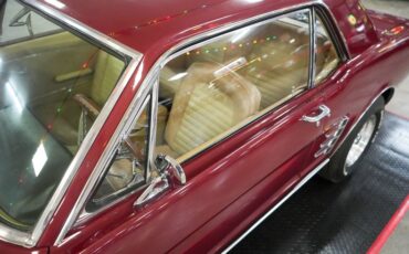 Ford-Mustang-1966-Maroon-Tan-40