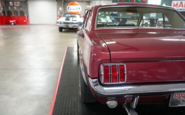 Ford-Mustang-1966-Maroon-Tan-42