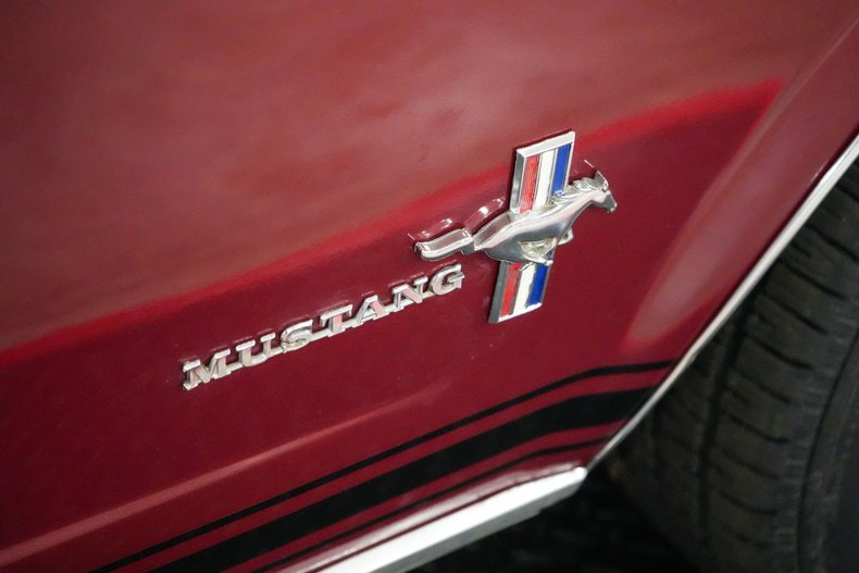Ford-Mustang-1966-Maroon-Tan-46