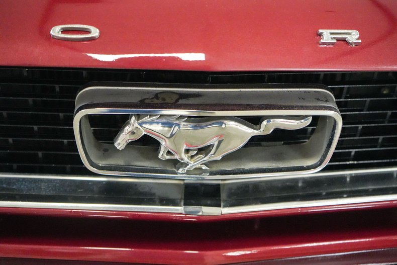 Ford-Mustang-1966-Maroon-Tan-49
