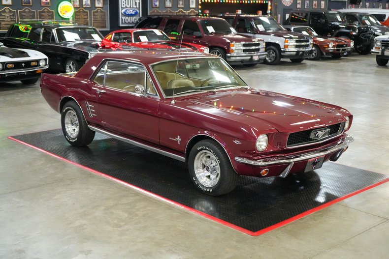 Ford-Mustang-1966-Maroon-Tan-5