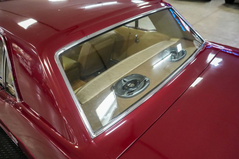 Ford-Mustang-1966-Maroon-Tan-8