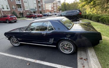 Ford-Mustang-1966-Nightmist-Blue-Aqua-Marine-2