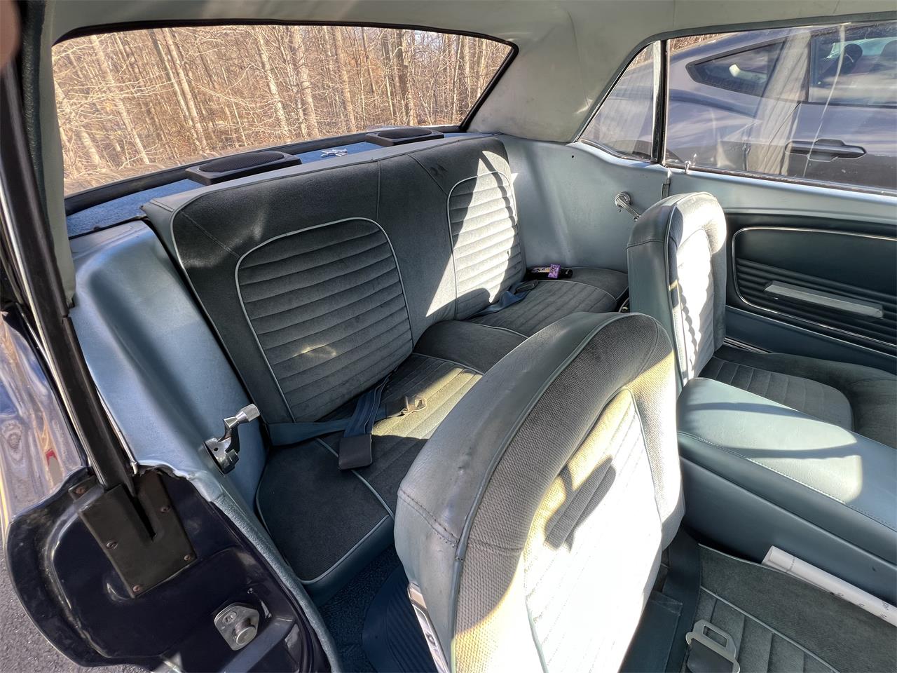 Ford-Mustang-1966-Nightmist-Blue-Aqua-Marine-8