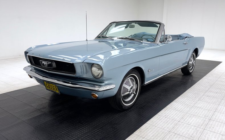 Ford-Mustang-1966-Silver-Blue-Blue-1