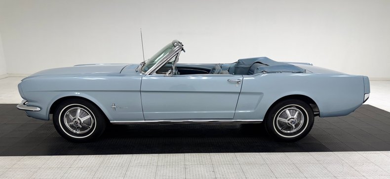 Ford-Mustang-1966-Silver-Blue-Blue-2