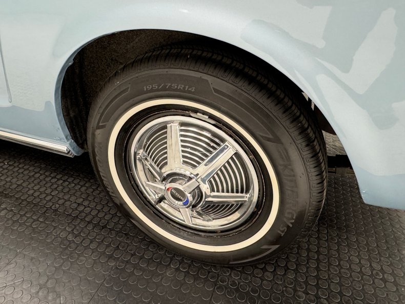 Ford-Mustang-1966-Silver-Blue-Blue-29