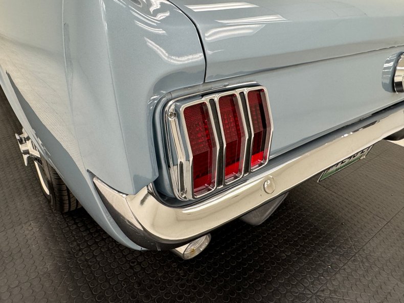 Ford-Mustang-1966-Silver-Blue-Blue-30