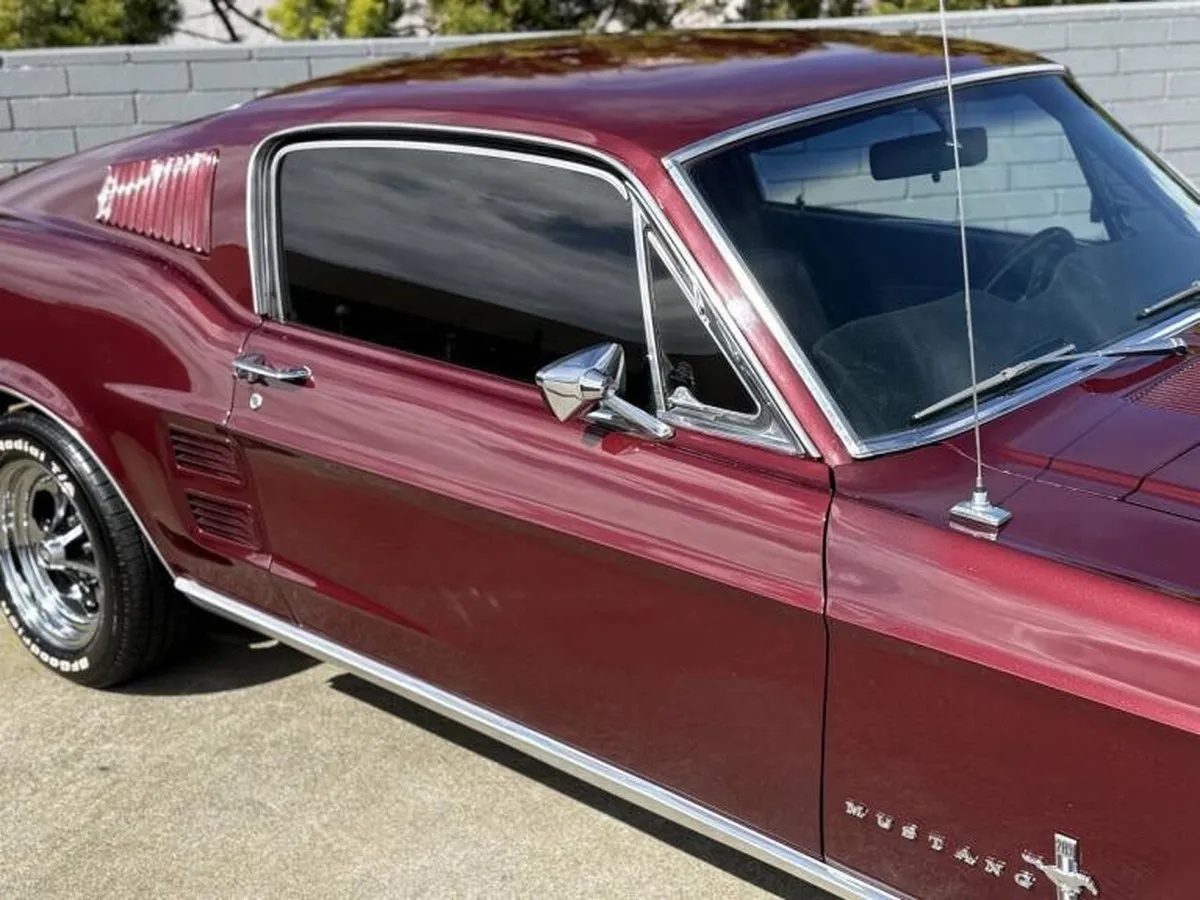 Ford-Mustang-1967-Burgundy-Metallic-Factory-Color-Black-All-Original-Xlnt-12