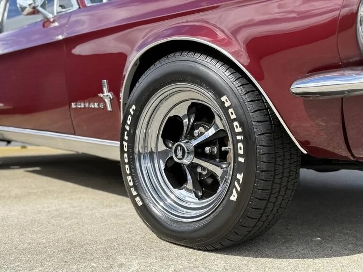 Ford-Mustang-1967-Burgundy-Metallic-Factory-Color-Black-All-Original-Xlnt-15