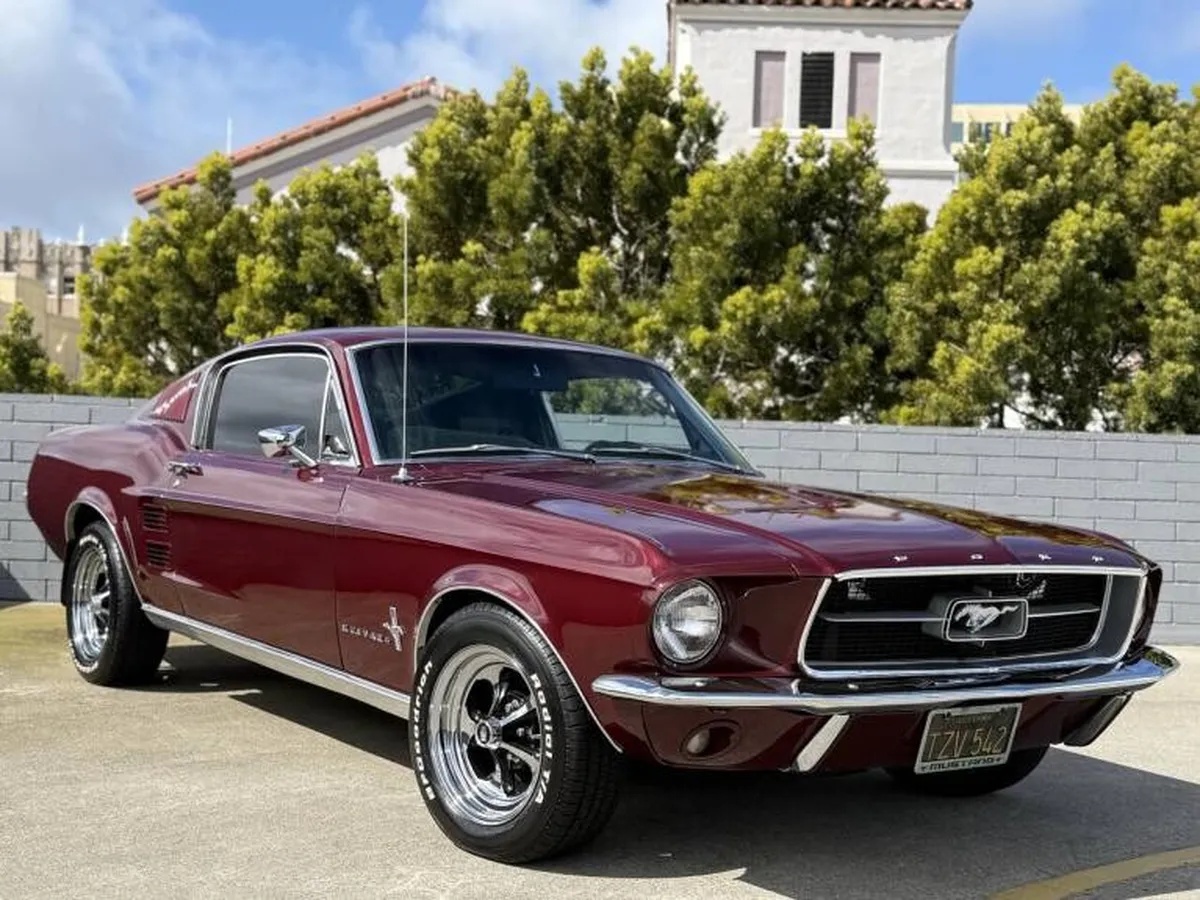 Ford-Mustang-1967-Burgundy-Metallic-Factory-Color-Black-All-Original-Xlnt-3