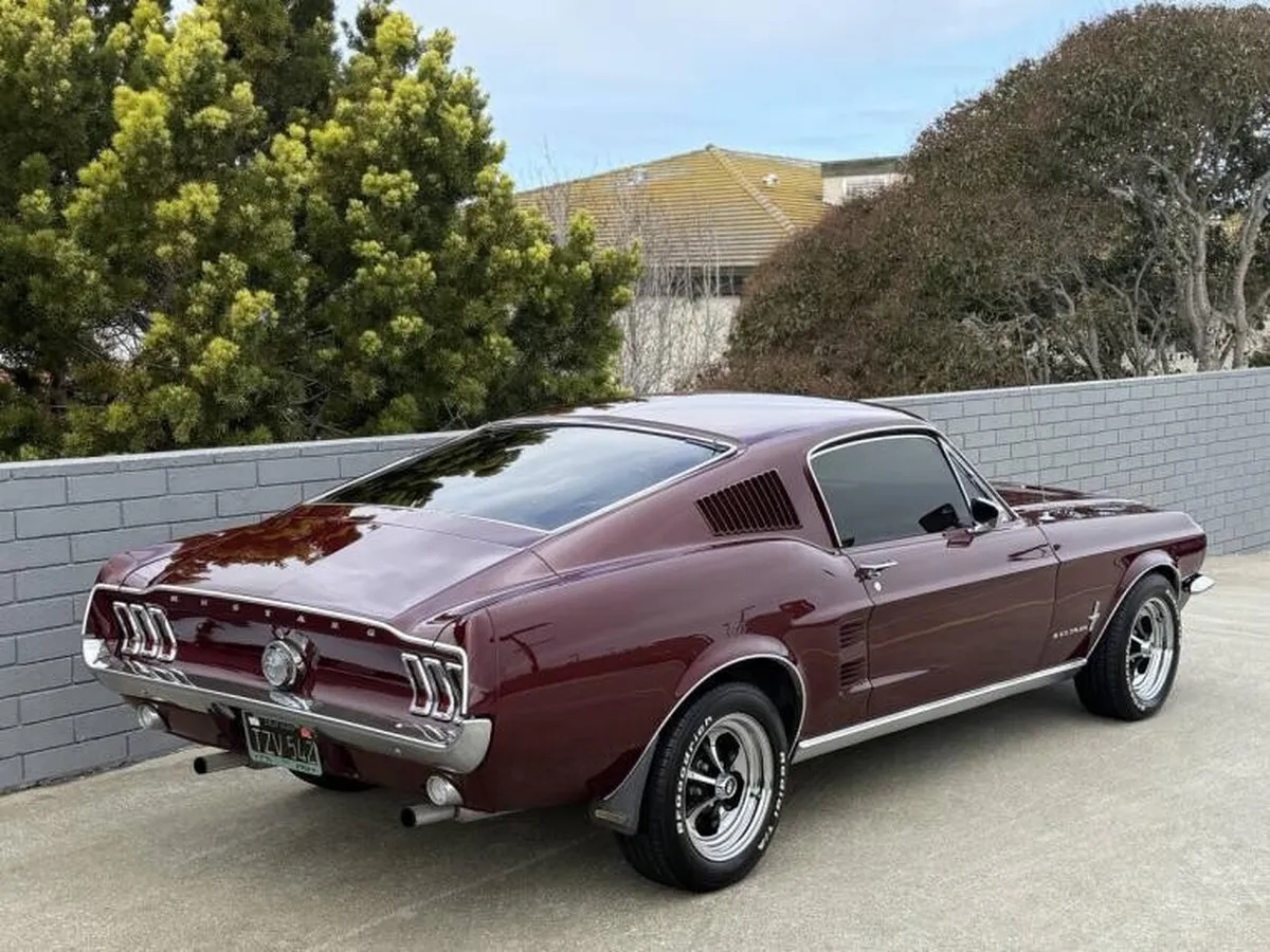 Ford-Mustang-1967-Burgundy-Metallic-Factory-Color-Black-All-Original-Xlnt-6