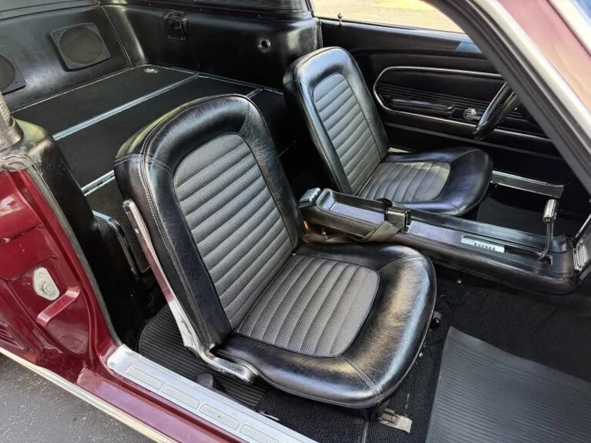 Ford-Mustang-1967-Burgundy-Metallic-Factory-Color-Black-All-Original-Xlnt-8