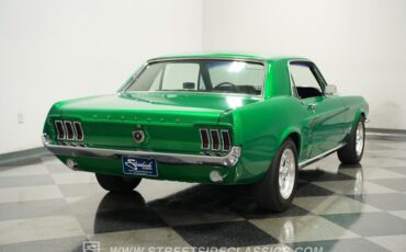 Ford-Mustang-1967-Candy-Apple-Green-Black-10