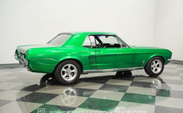 Ford-Mustang-1967-Candy-Apple-Green-Black-12