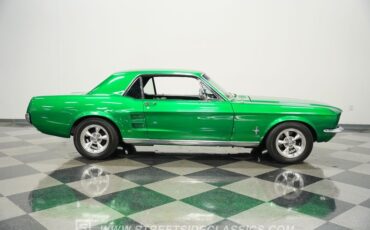 Ford-Mustang-1967-Candy-Apple-Green-Black-13