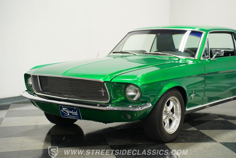 Ford-Mustang-1967-Candy-Apple-Green-Black-17